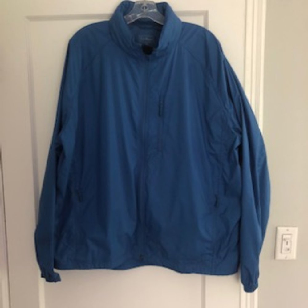 LL Bean Men's Lightweight Jacket with Hood